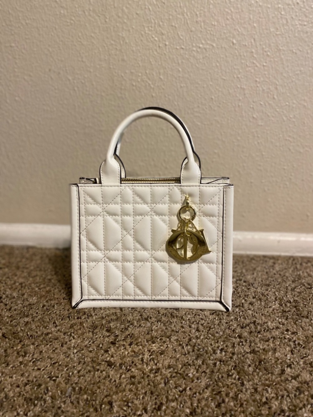 Dior book tote in white macrocannage calfskin - Picture 5 of 5